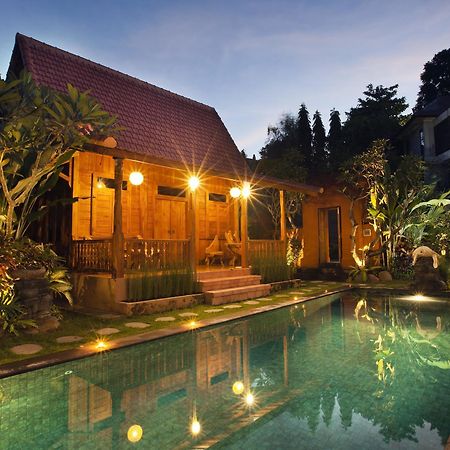 Batu Alam Villa Gianyar  Luaran gambar